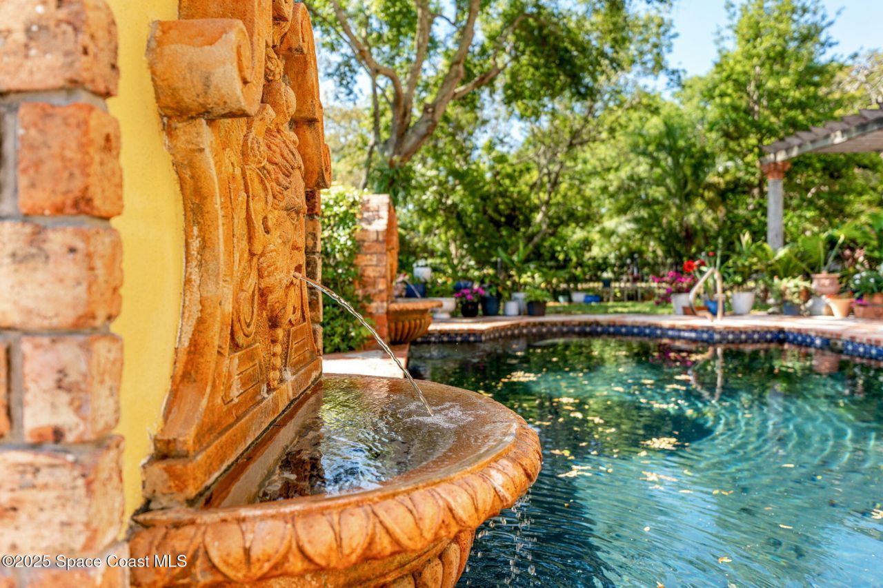 9340 S Tropical Trail, Merritt Island, FL 32952 Photo