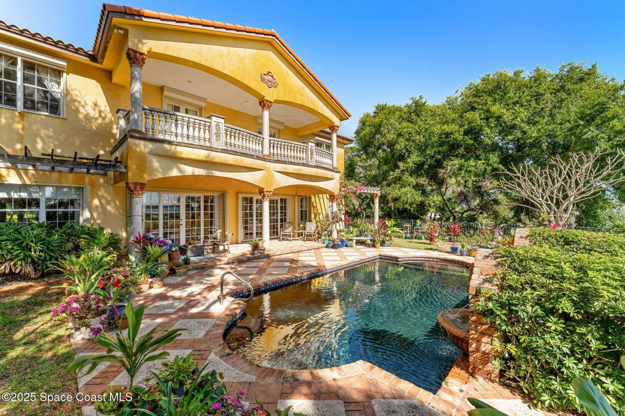 9340 S Tropical Trail, Merritt Island, FL 32952 Photo