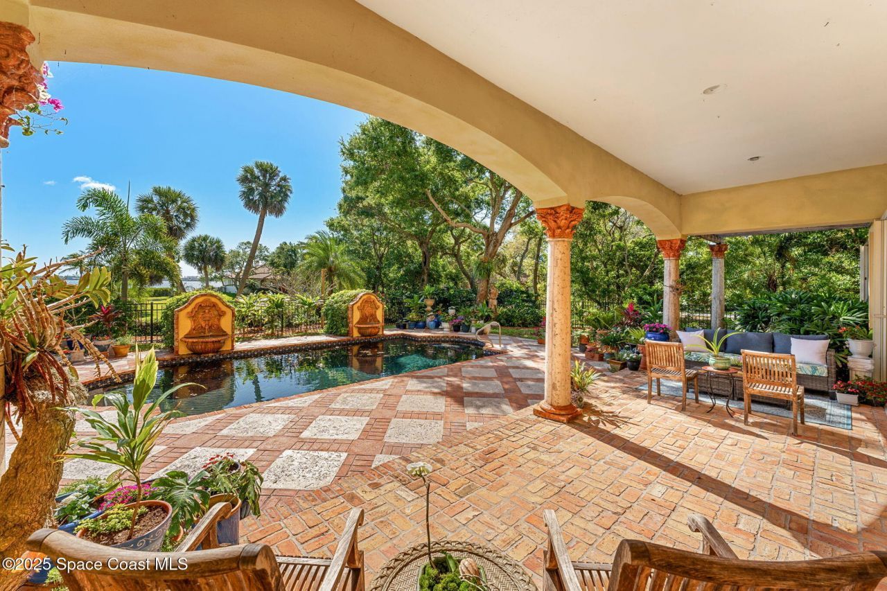 9340 S Tropical Trail, Merritt Island, FL 32952 Photo