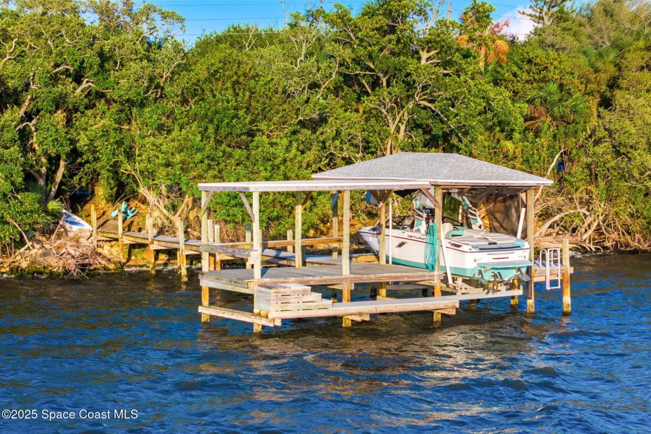 9340 S Tropical Trail, Merritt Island, FL 32952 Photo