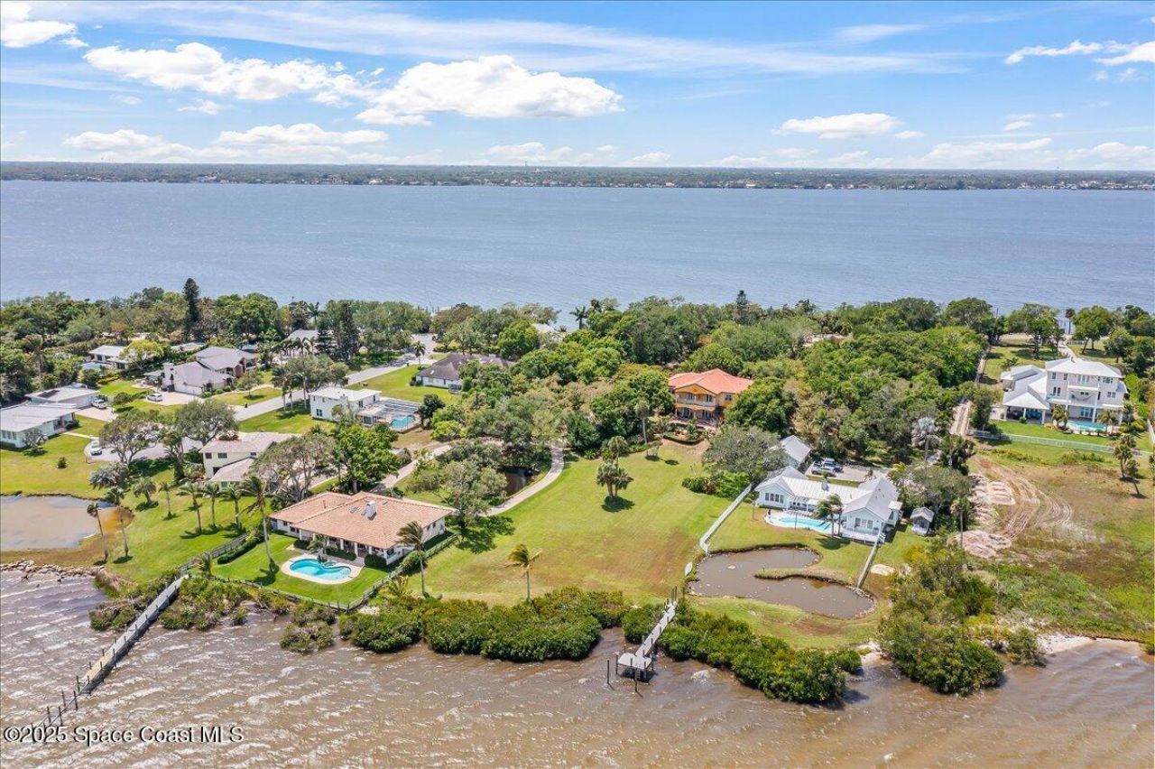 9340 S Tropical Trail, Merritt Island, FL 32952 Photo