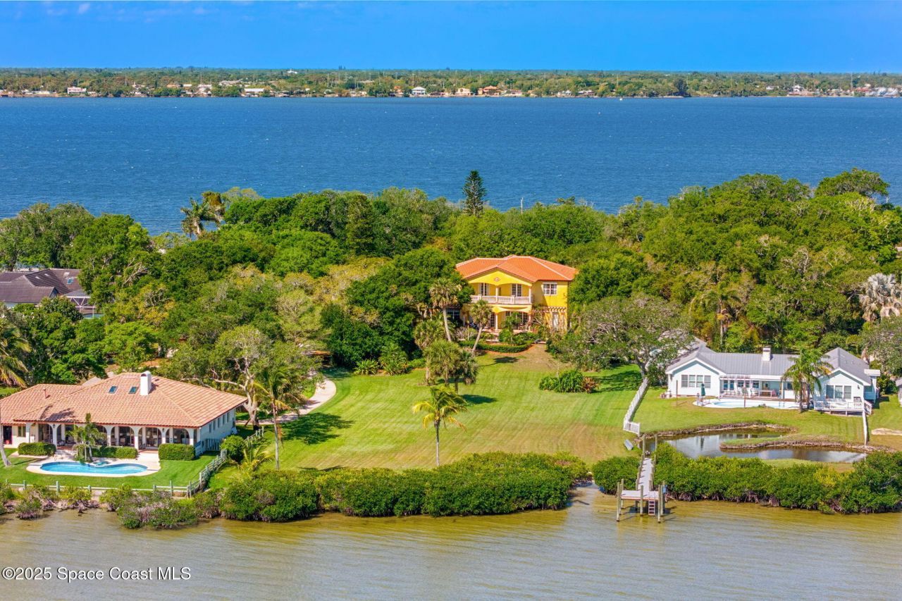 9340 S Tropical Trail, Merritt Island, FL 32952 Photo