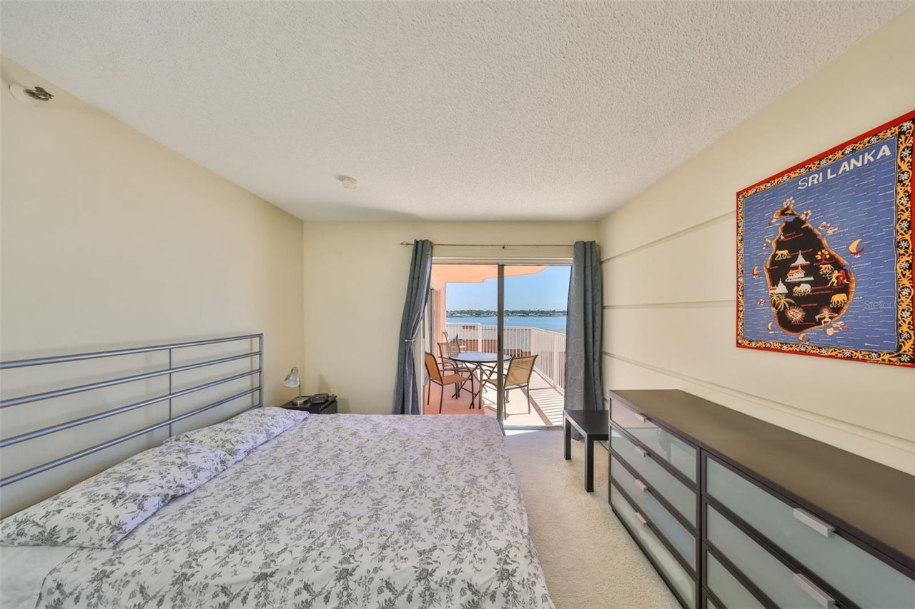 7430 Sunshine Skyway Lane S, Unit 403, Saint Petersburg, FL 33711 Photo