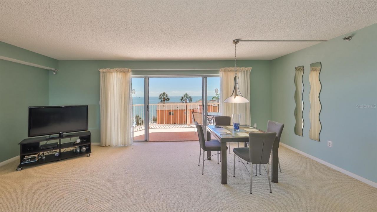 7430 Sunshine Skyway Lane S, Unit 403, Saint Petersburg, FL 33711 Photo