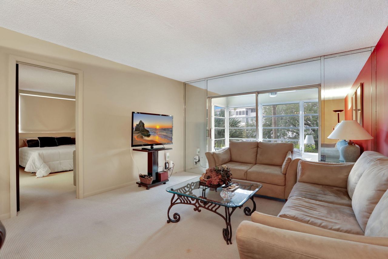 2951 NW 46th Avenue, Unit 201, Lauderdale Lakes, FL 33313 Photo