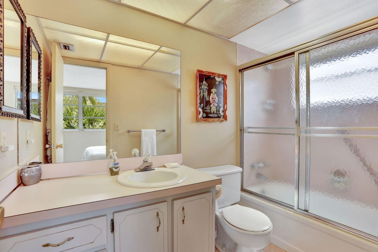 2951 NW 46th Avenue, Unit 201, Lauderdale Lakes, FL 33313 Photo