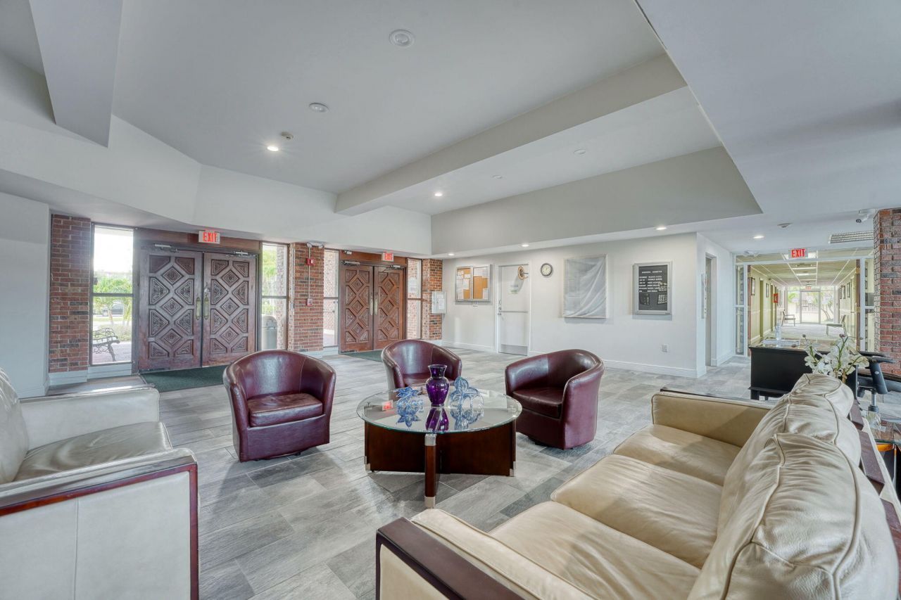 2951 NW 46th Avenue, Unit 201, Lauderdale Lakes, FL 33313 Photo