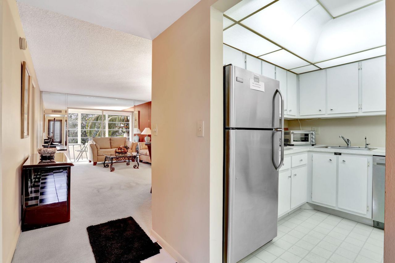 2951 NW 46th Avenue, Unit 201, Lauderdale Lakes, FL 33313 Photo