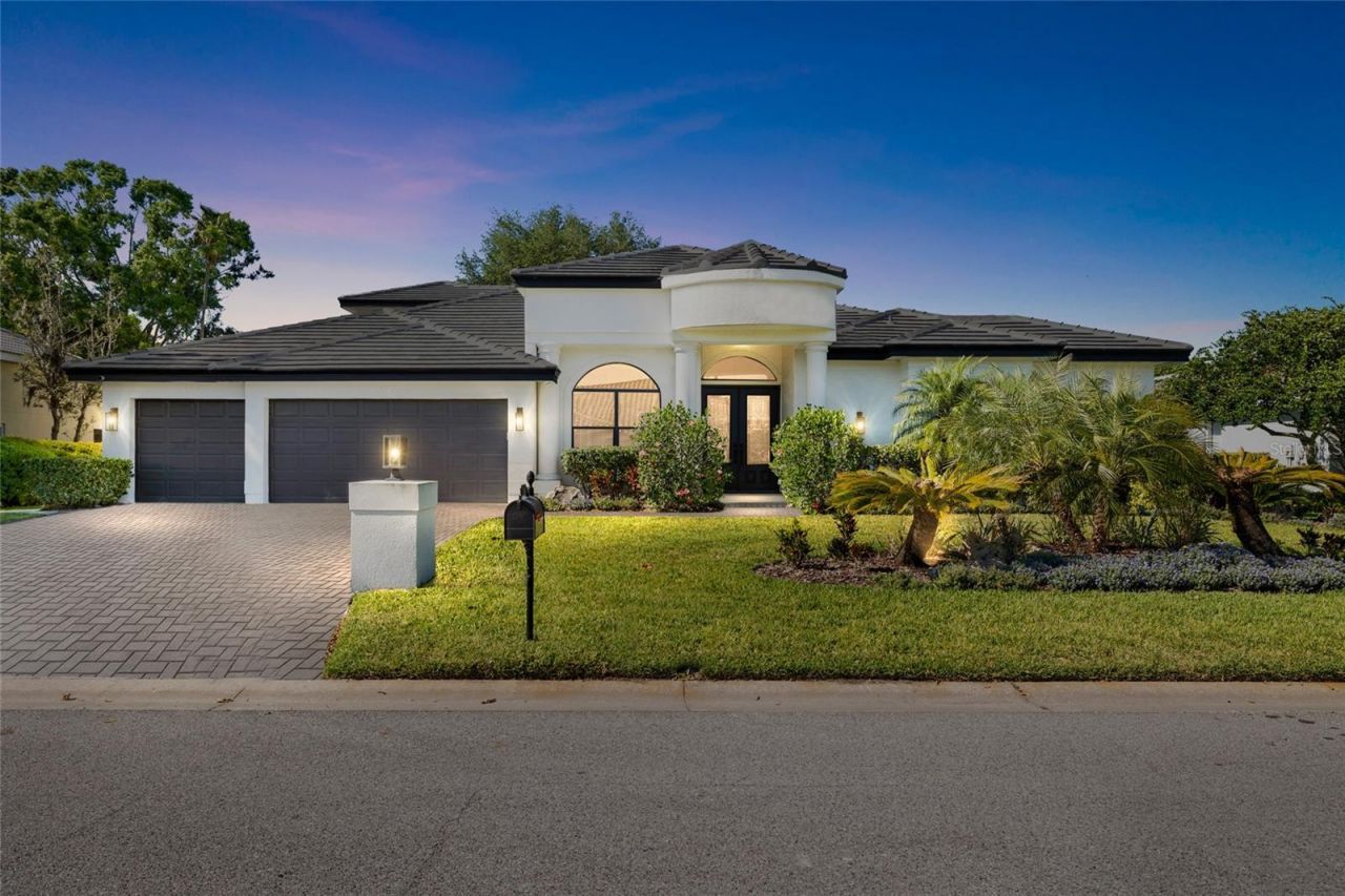 30247 Fairway Drive, Wesley Chapel, FL 33543 Photo