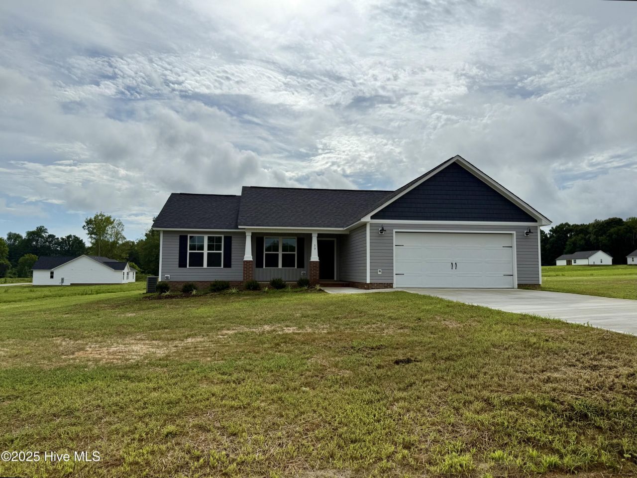 39 N Movado Trail, Kenly, NC 27542 Main Photo