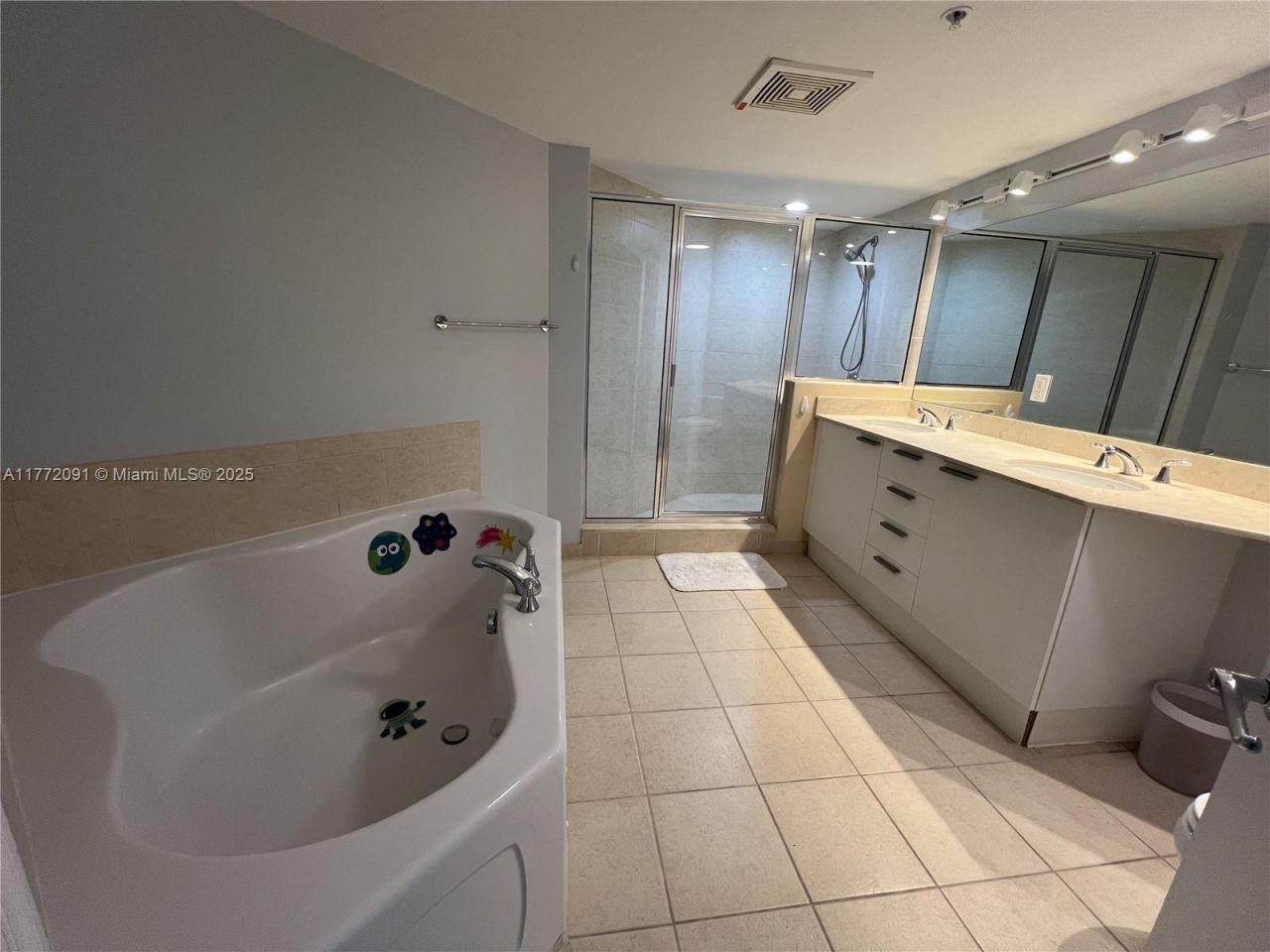 16699 Collins Ave, Unit 1202, Sunny Isles Beach, FL 33160 Photo