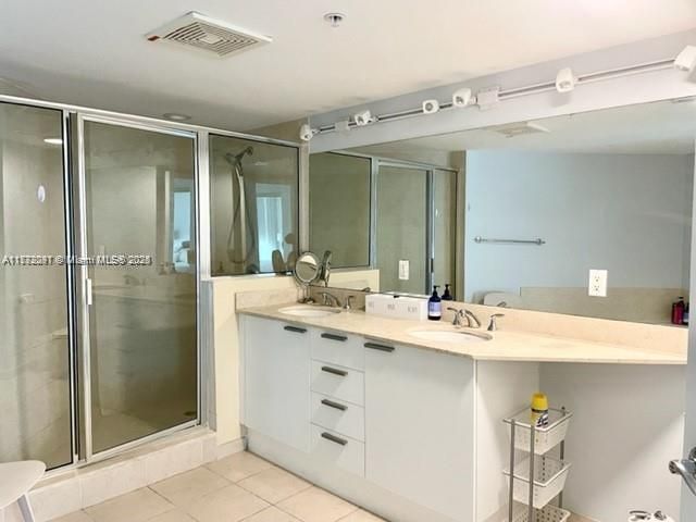 16699 Collins Ave, Unit 1202, Sunny Isles Beach, FL 33160 Photo