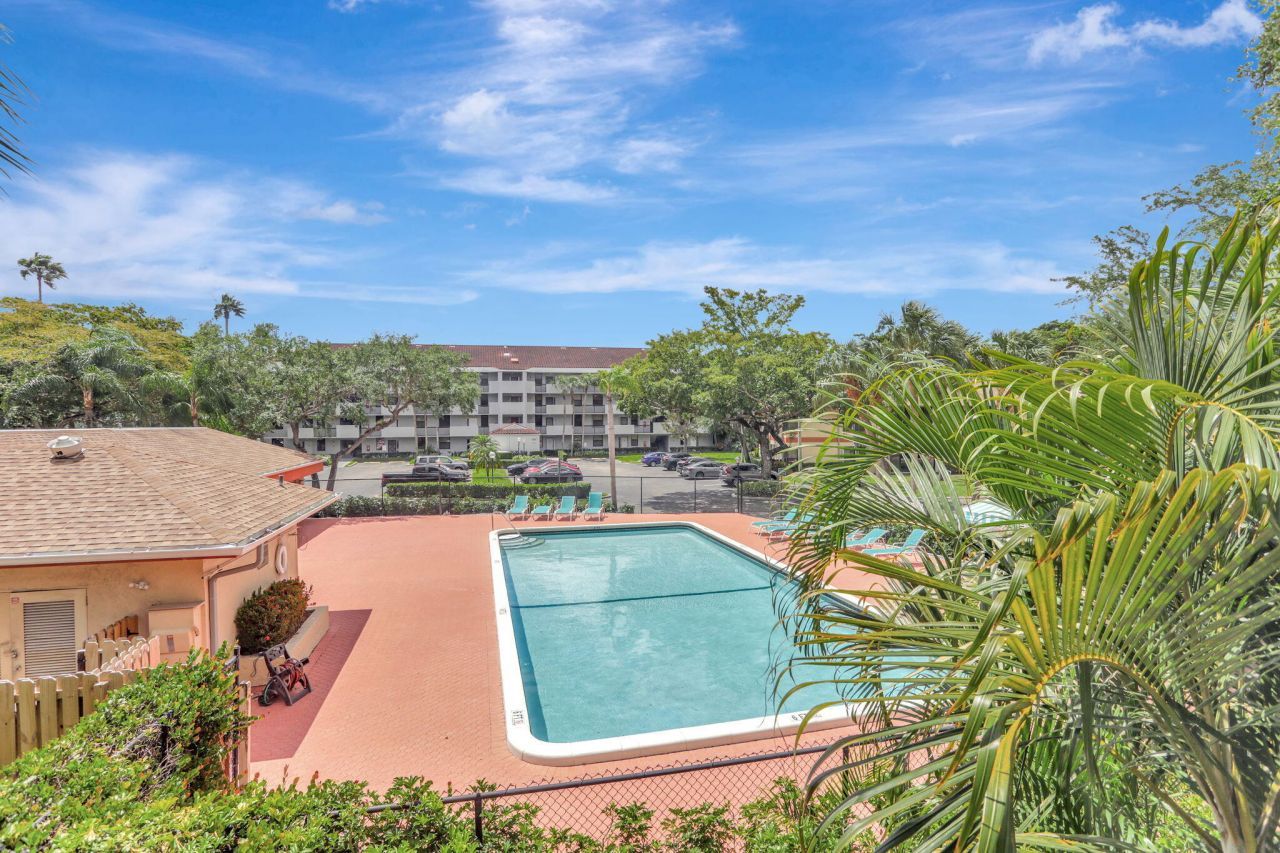 4165 Carambola Circle S, Unit 2162, Coconut Creek, FL 33066 Photo