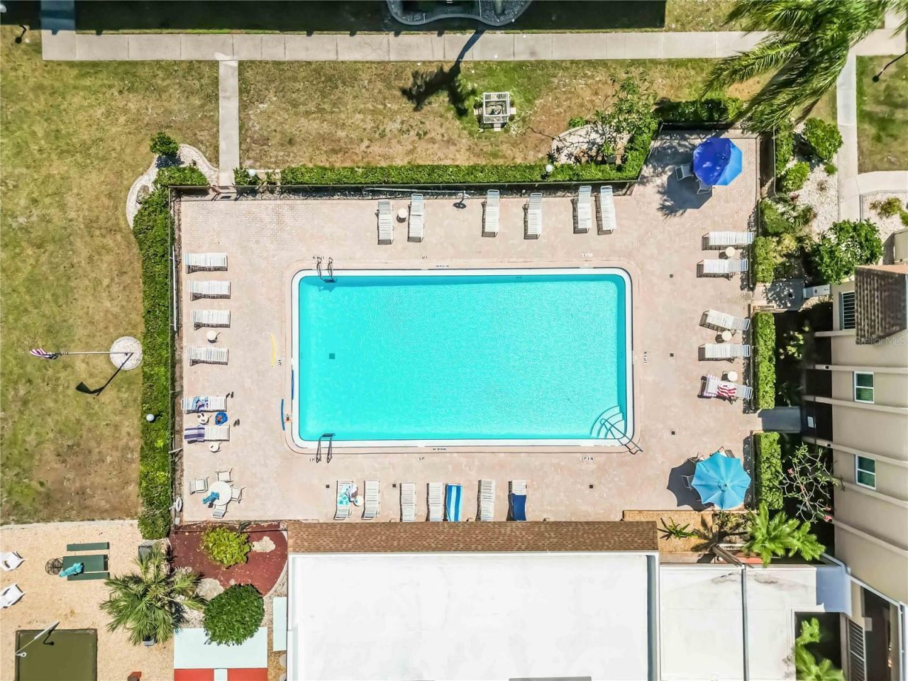 1540 Glen Oaks Drive E, Unit B225, Sarasota, FL 34232 Photo