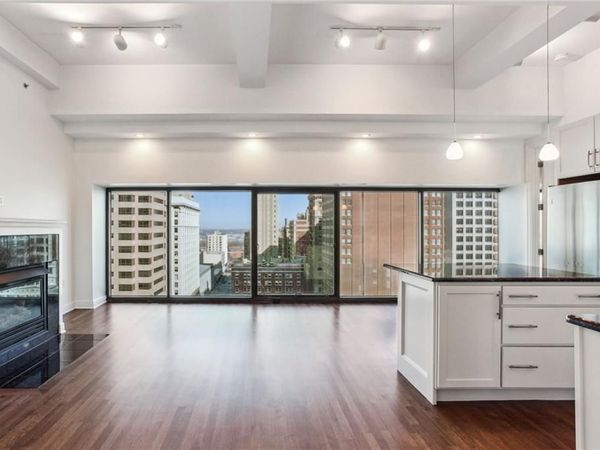 1101 Walnut Street, Unit 1202, Kansas City, MO 64106