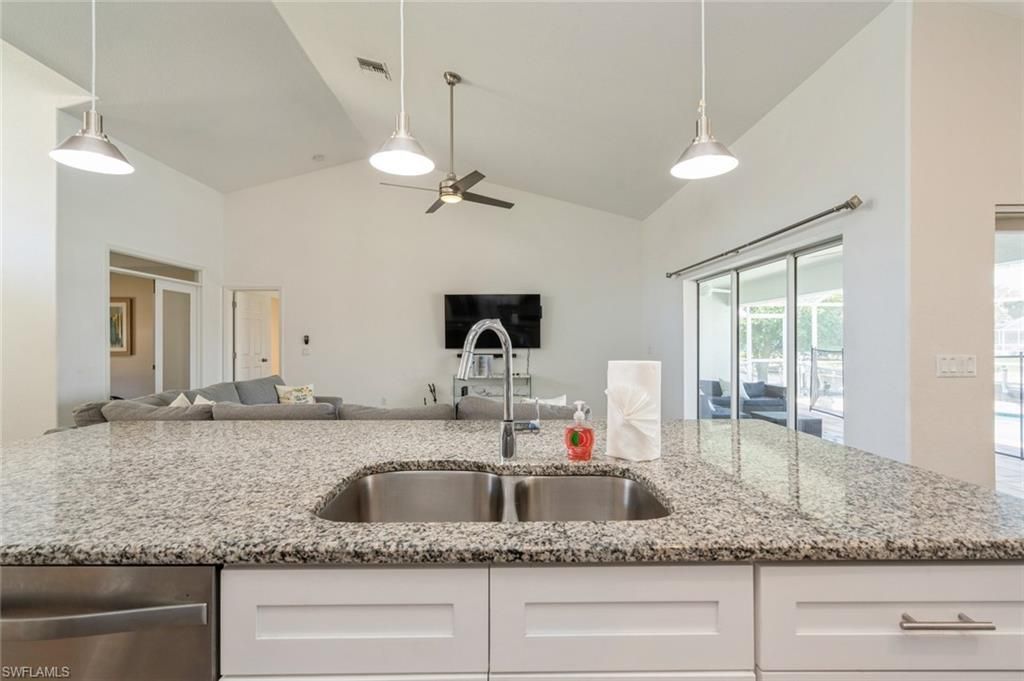 1921 SE 12th St, Cape Coral, FL 33990 Photo