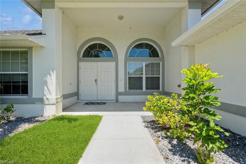 1921 SE 12th St, Cape Coral, FL 33990 Photo