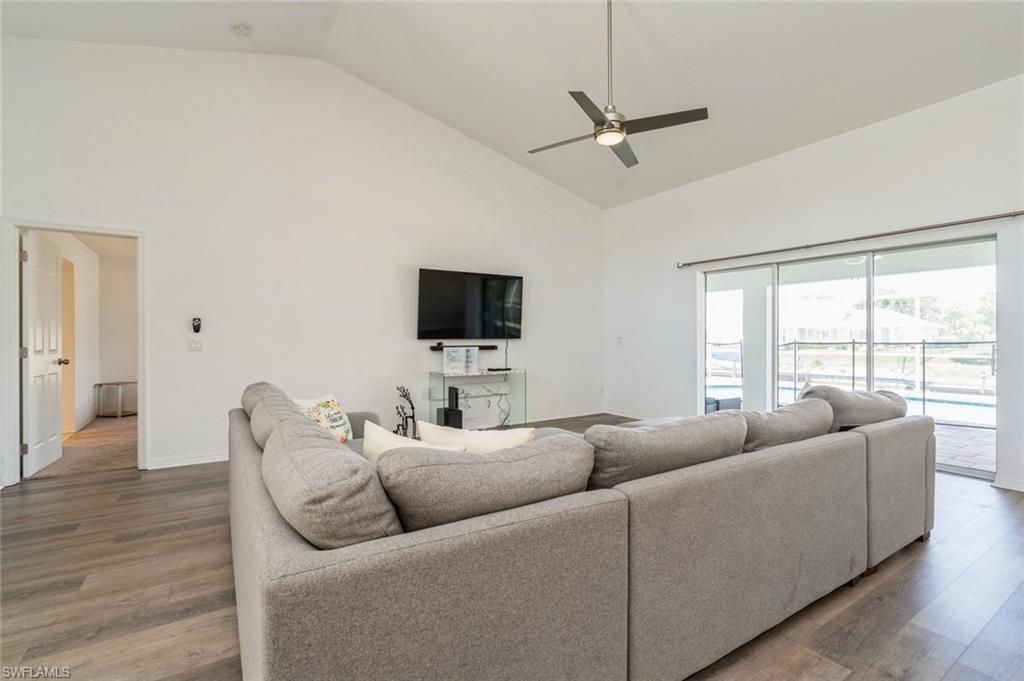 1921 SE 12th St, Cape Coral, FL 33990 Photo