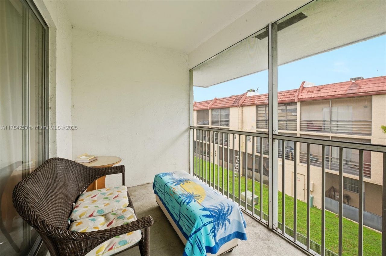 3000 Riverside Dr, Unit 309-1, Coral Springs, FL 33065 Photo