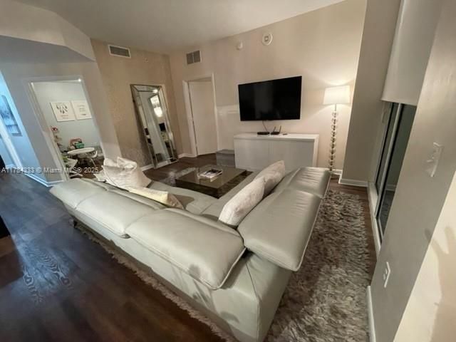 253 NE 2nd St, Unit 1008, Miami, FL 33132 Photo