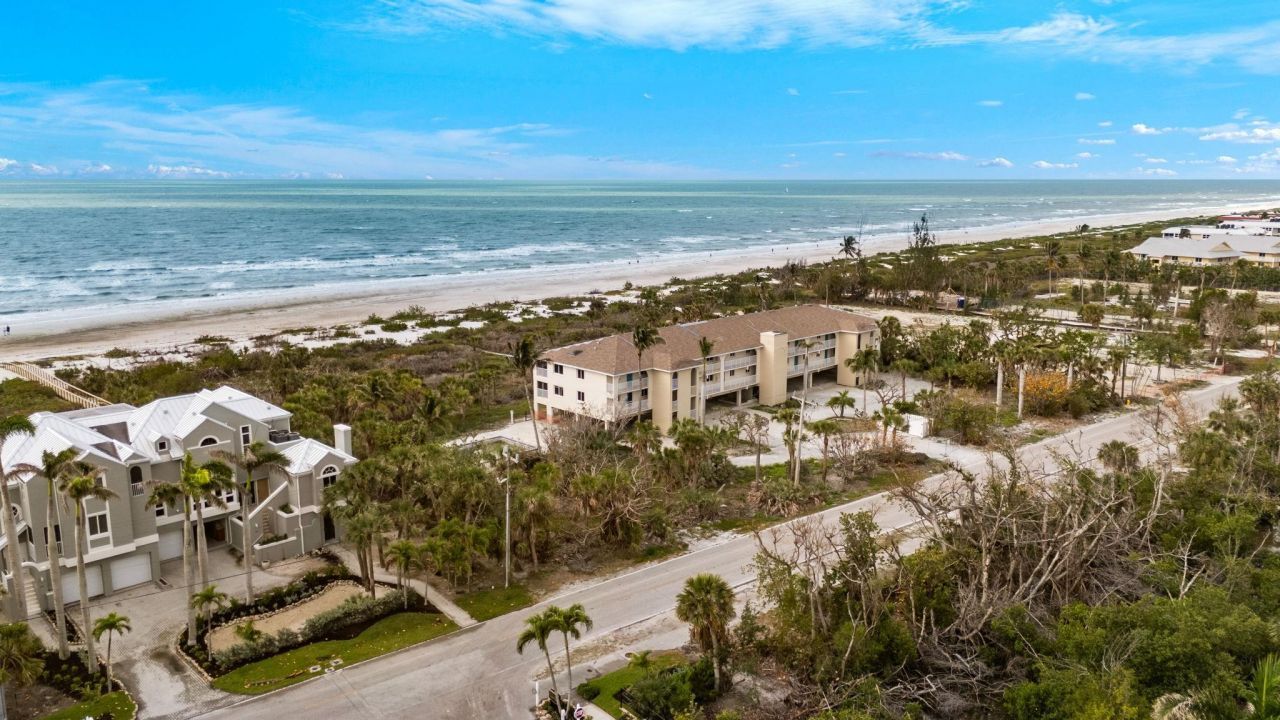 527 E Gulf Dr, Unit 204, Sanibel, FL 33957 Photo