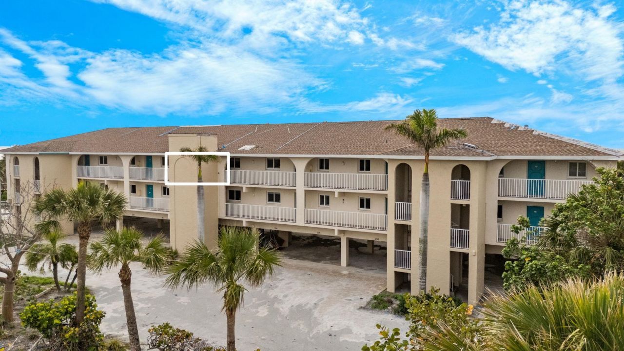 527 E Gulf Dr, Unit 204, Sanibel, FL 33957 Photo