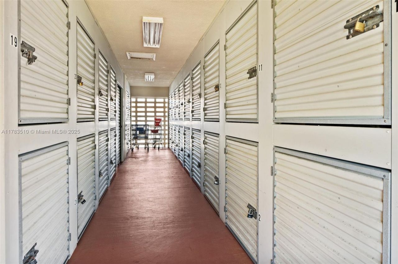 5300 Washington St, Unit G323, Hollywood, FL 33021 Photo