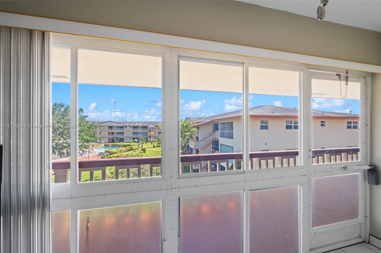 5300 Washington St, Unit G323, Hollywood, FL 33021 Photo