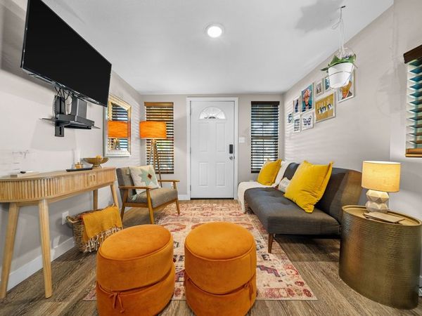 1013 S 1st Street, Rogers, AR 72756