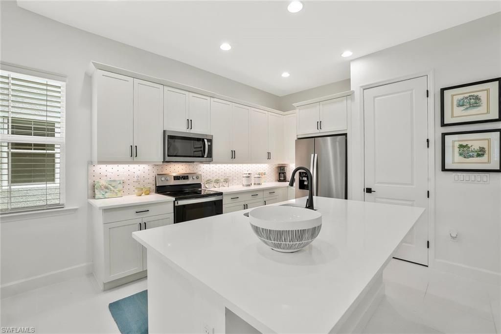 7295 Cayo Coco Ln, Naples, FL 34113 Photo