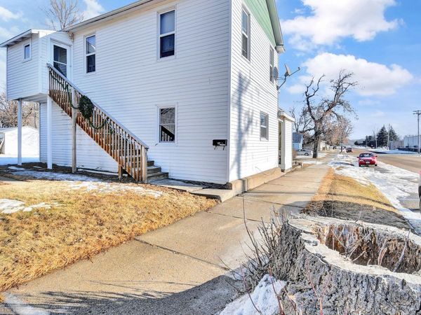421 2nd Street NE, Valley City, ND 58072