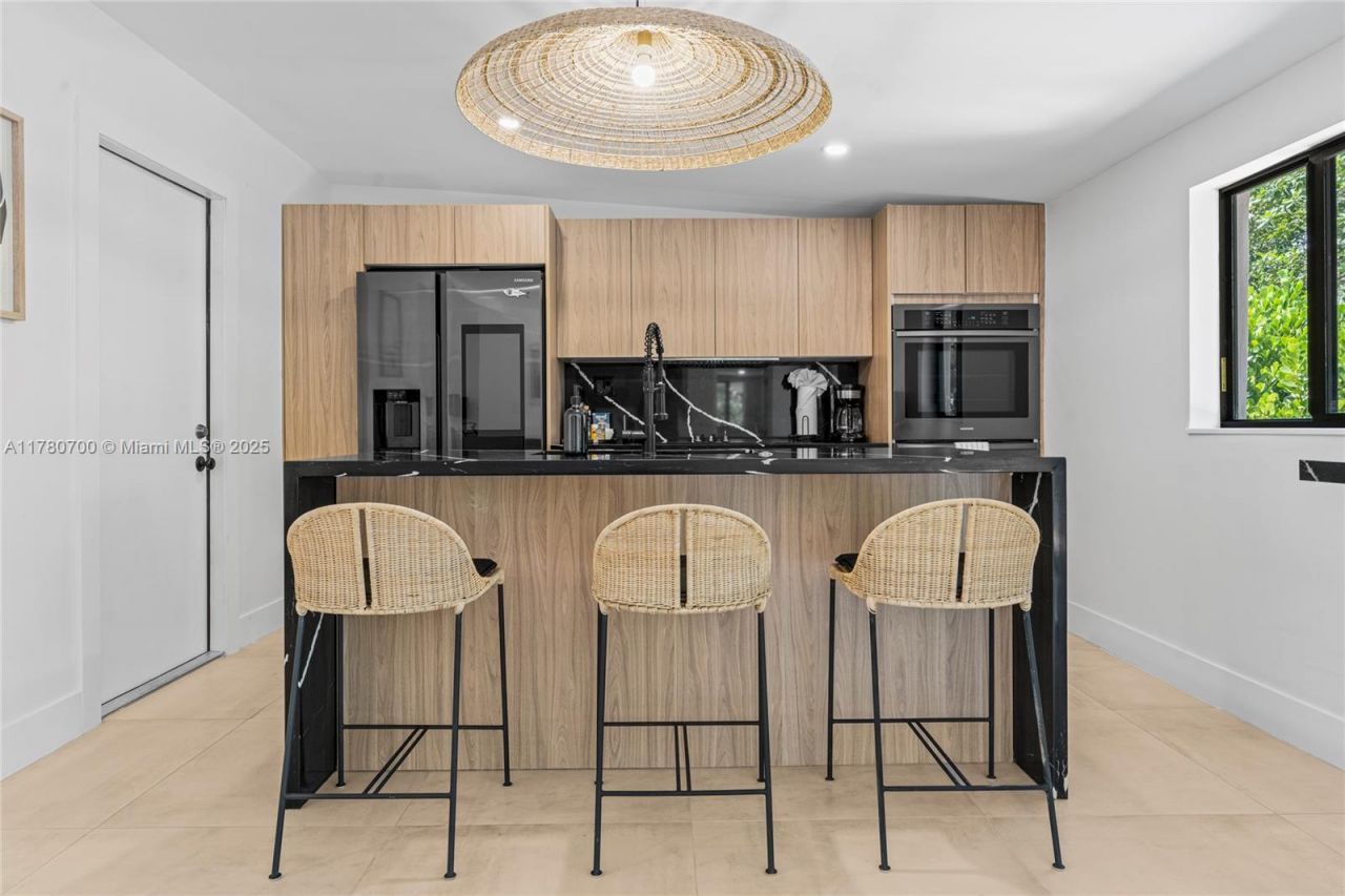 281 NE 48th Ter, Miami, FL 33137 Photo