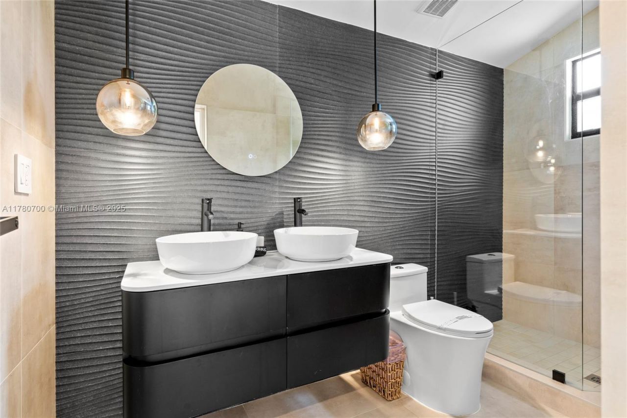 281 NE 48th Ter, Miami, FL 33137 Photo