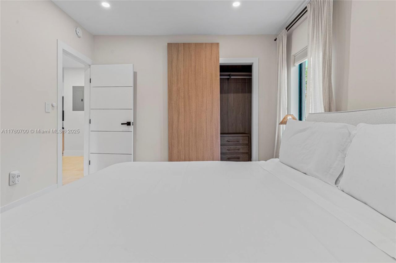 281 NE 48th Ter, Miami, FL 33137 Photo