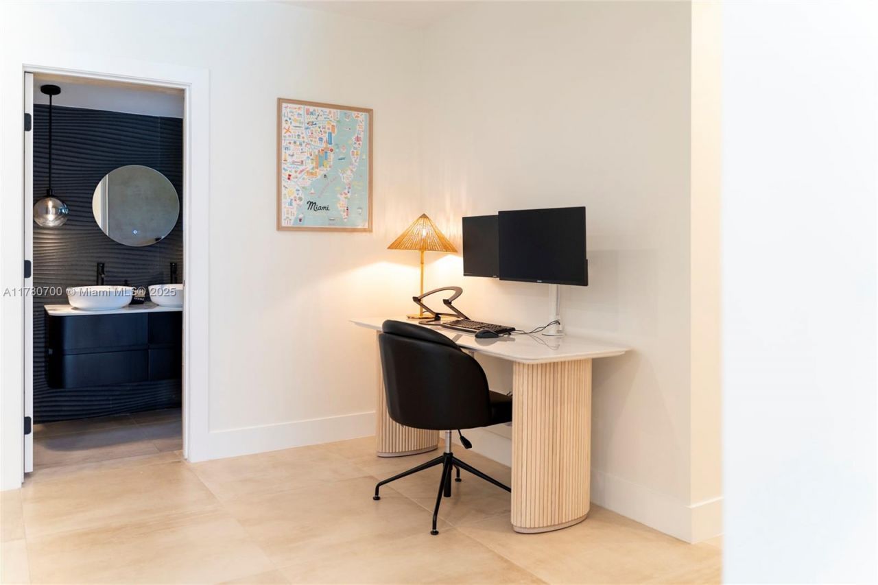 281 NE 48th Ter, Miami, FL 33137 Photo