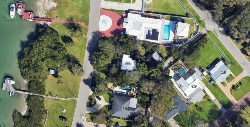 636 Sunset Drive S, Saint Petersburg, FL 33707 Photo