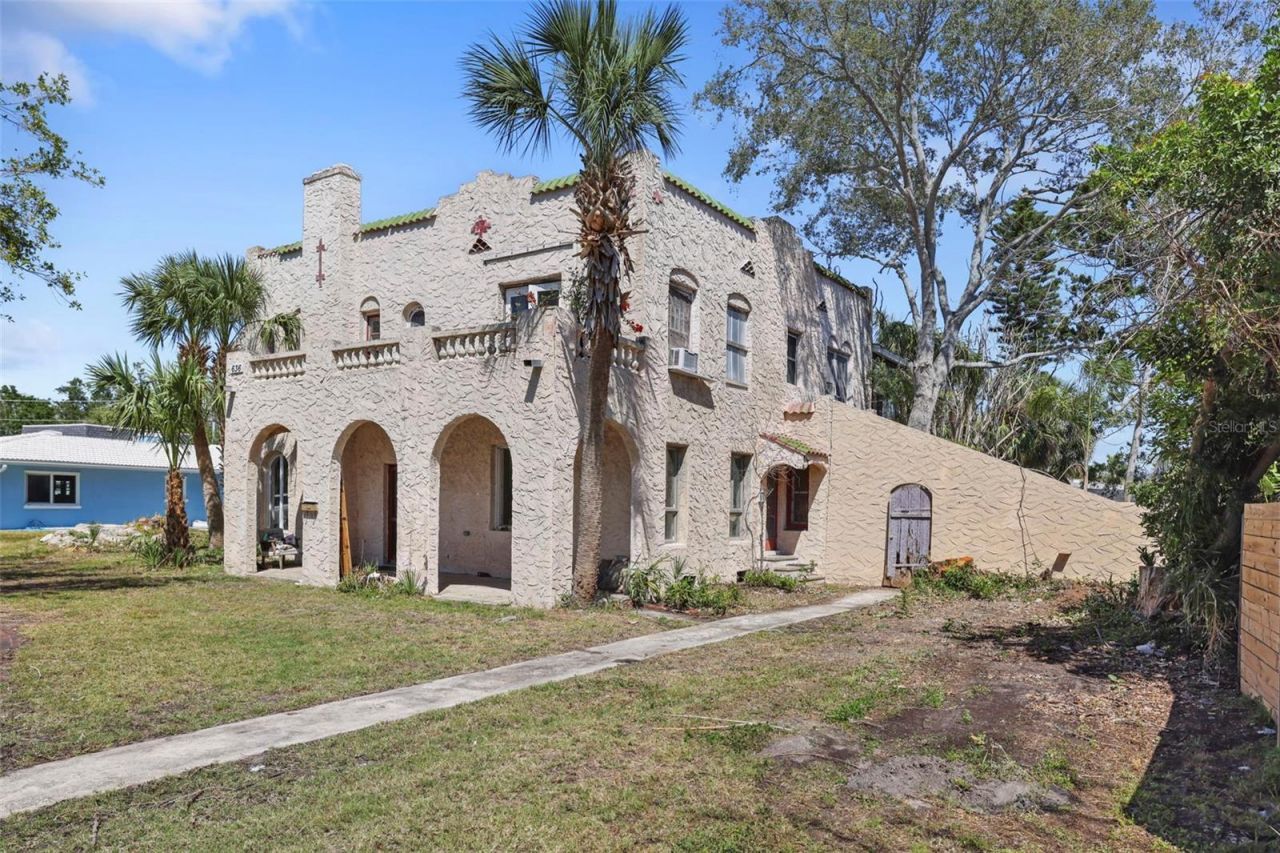 636 Sunset Drive S, Saint Petersburg, FL 33707 Photo