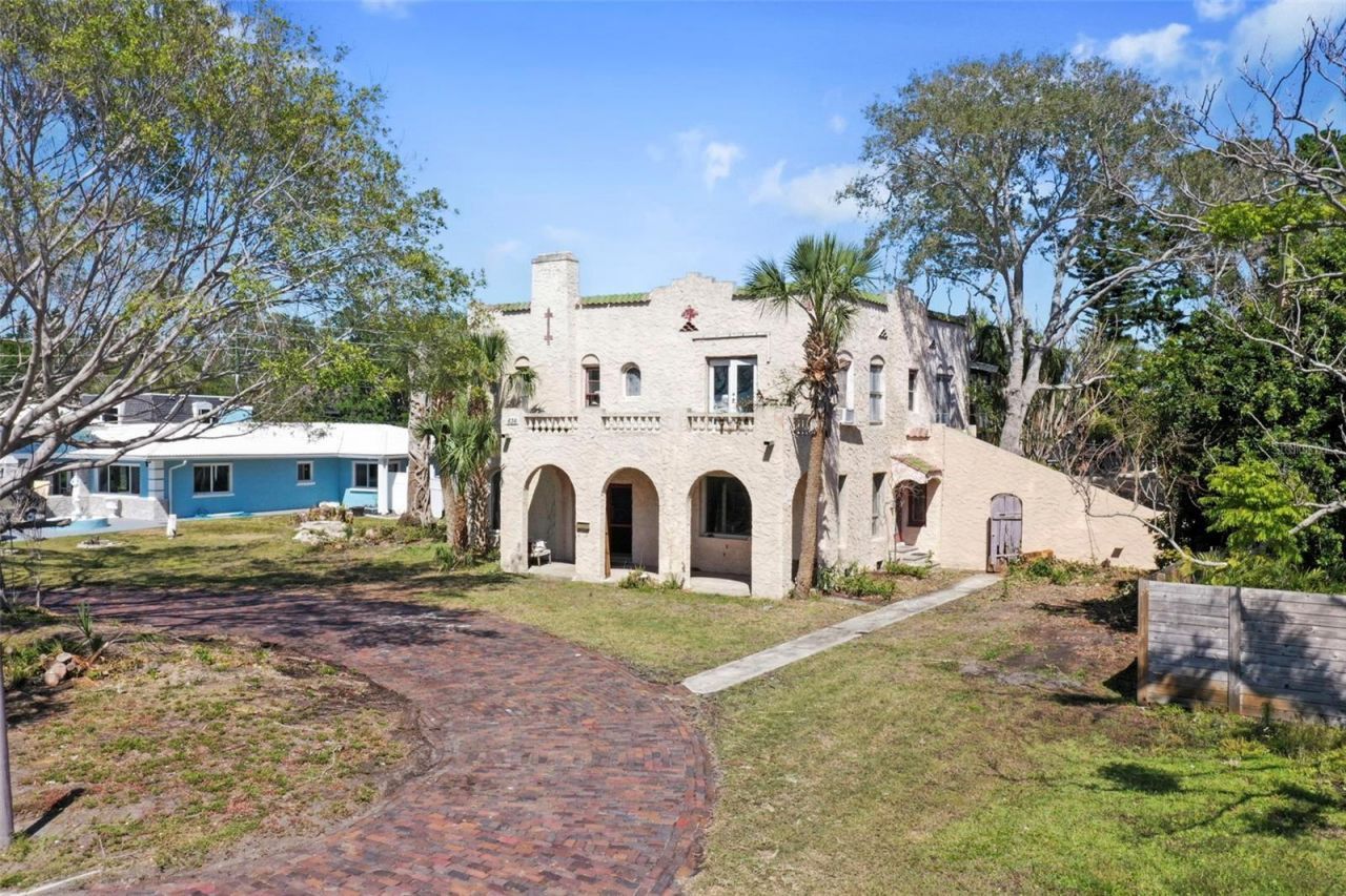 636 Sunset Drive S, Saint Petersburg, FL 33707 Photo