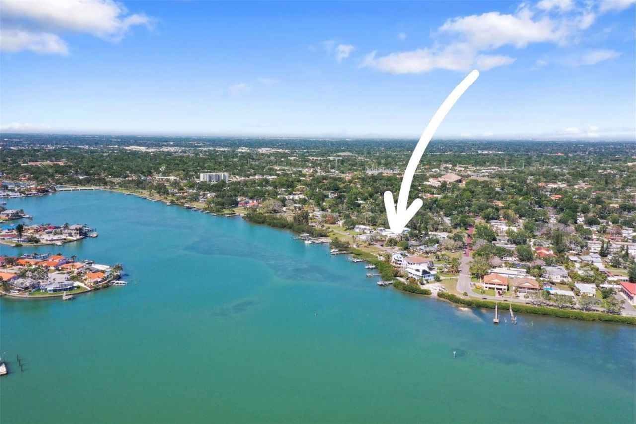 636 Sunset Drive S, Saint Petersburg, FL 33707 Photo