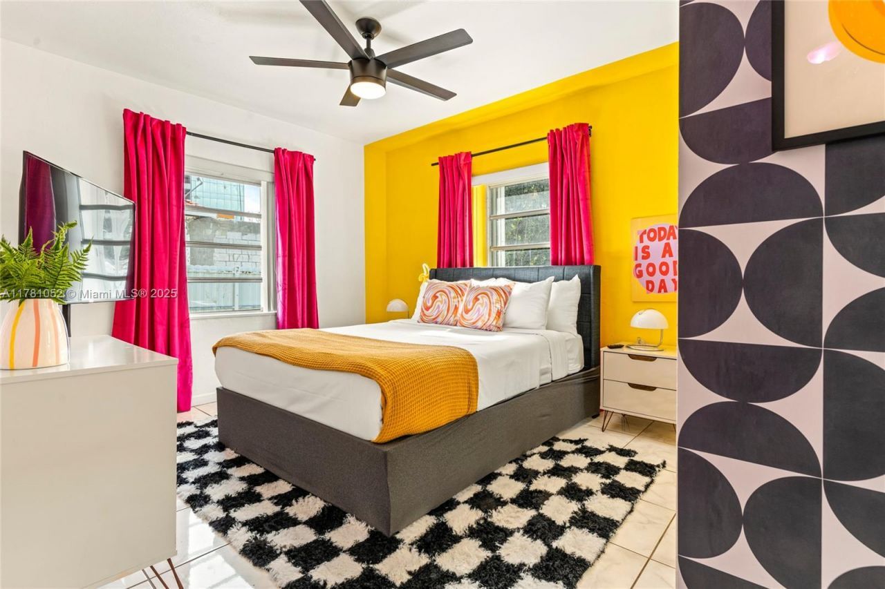 260 NE 45th St, Miami, FL 33137 Photo