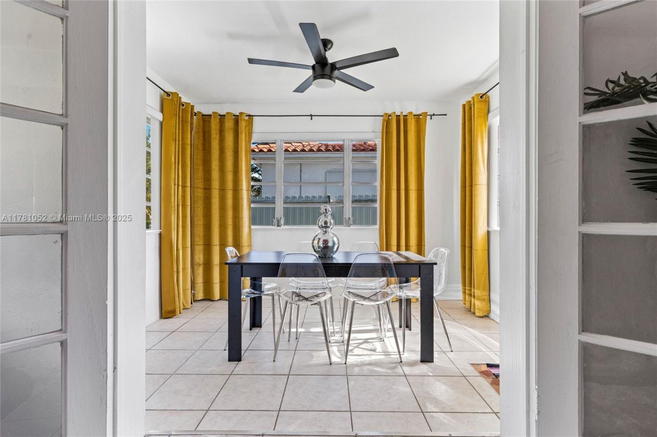 260 NE 45th St, Miami, FL 33137 Photo