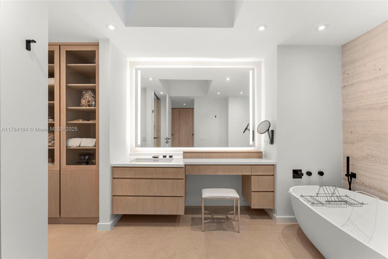 7600 Fisher Island Dr, Unit 7654, Miami Beach, FL 33109 Photo