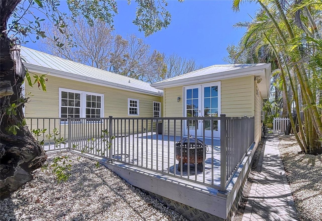 763 Siesta Drive, Sarasota, FL 34242 Photo