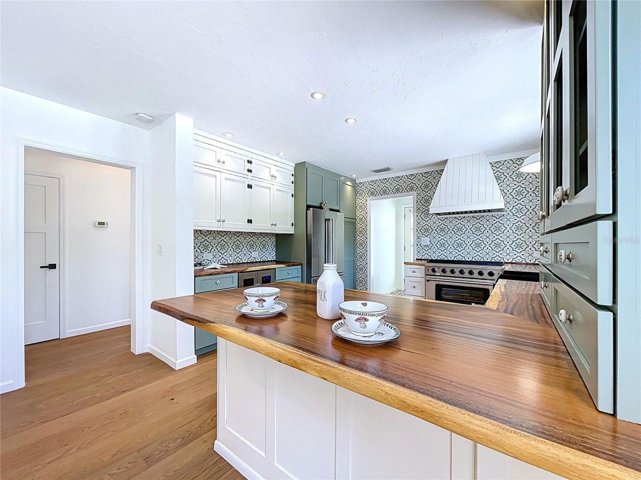 763 Siesta Drive, Sarasota, FL 34242 Photo