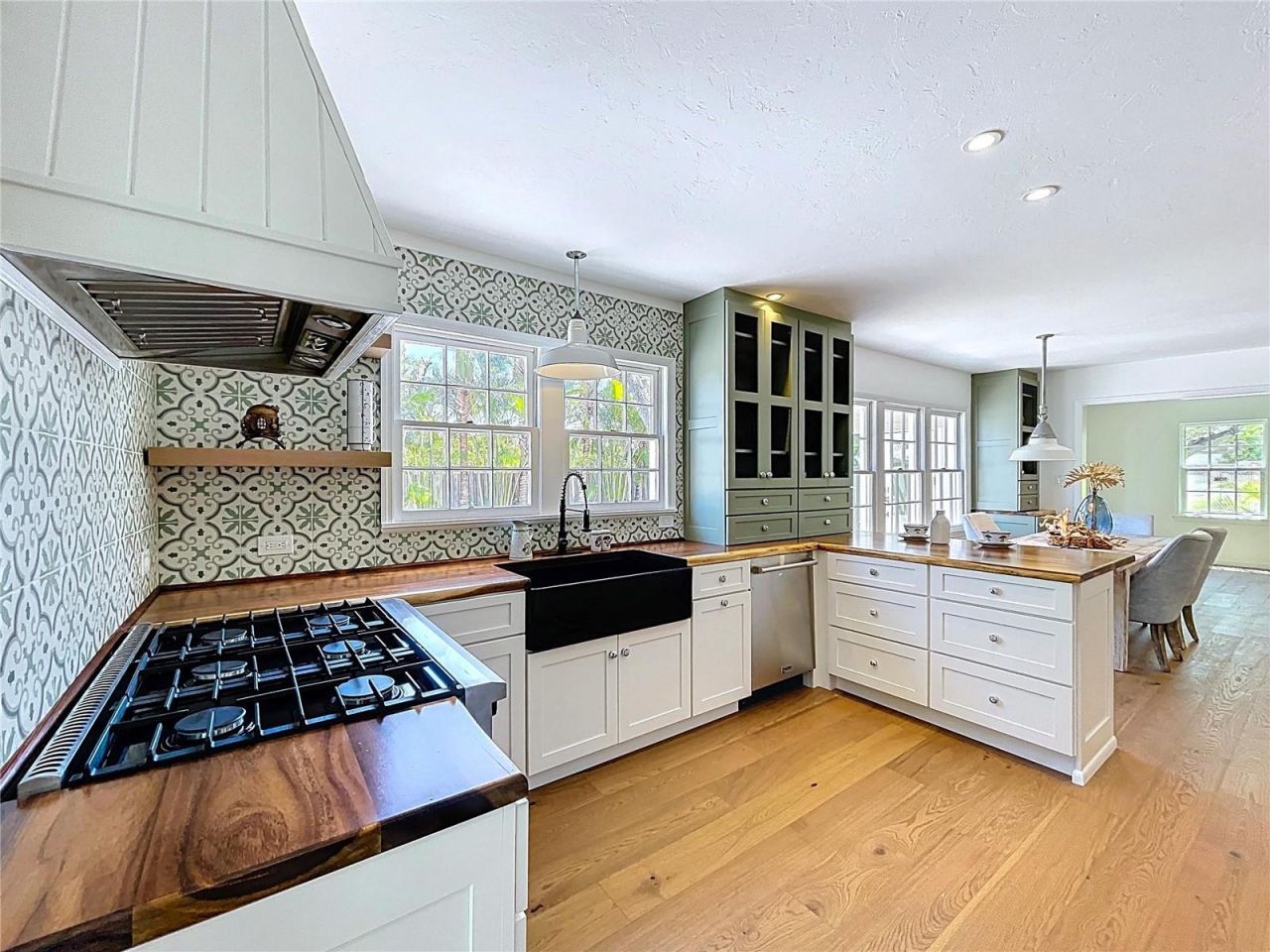 763 Siesta Drive, Sarasota, FL 34242 Photo