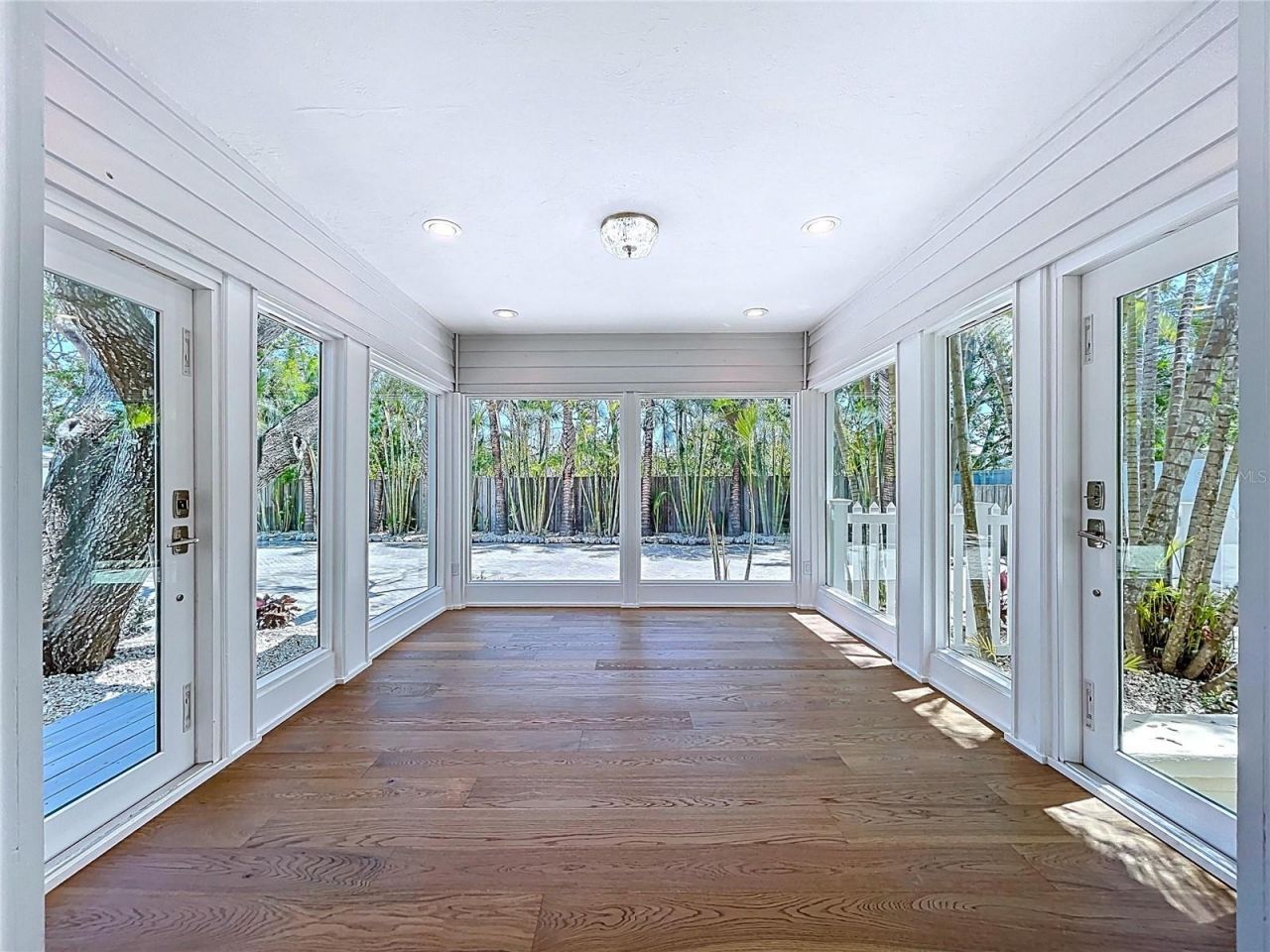 763 Siesta Drive, Sarasota, FL 34242 Photo