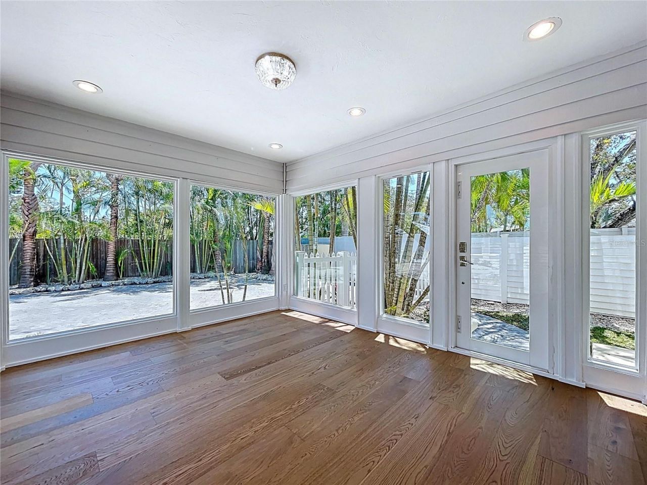 763 Siesta Drive, Sarasota, FL 34242 Photo