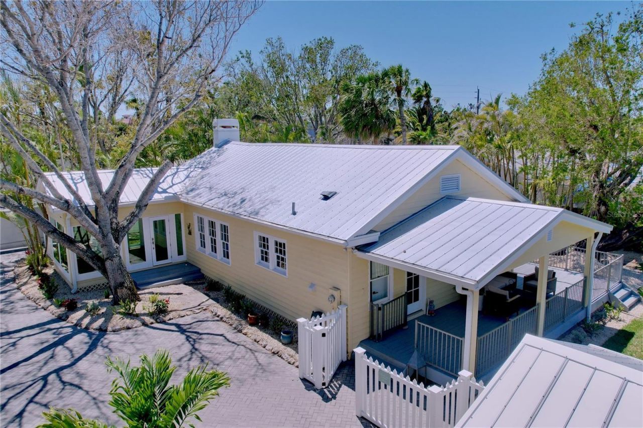 763 Siesta Drive, Sarasota, FL 34242 Photo