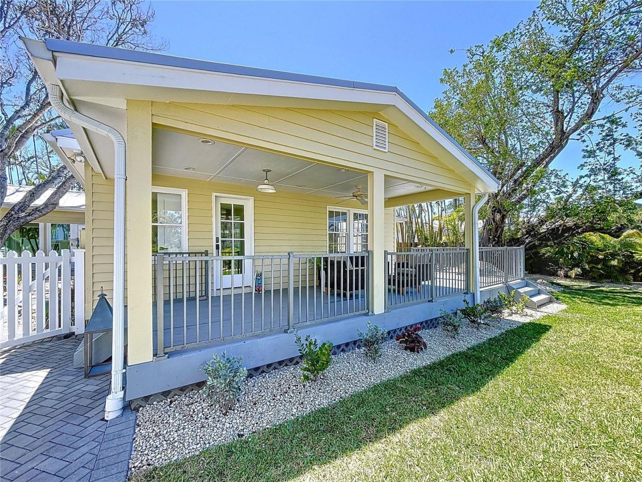 763 Siesta Drive, Sarasota, FL 34242 Photo