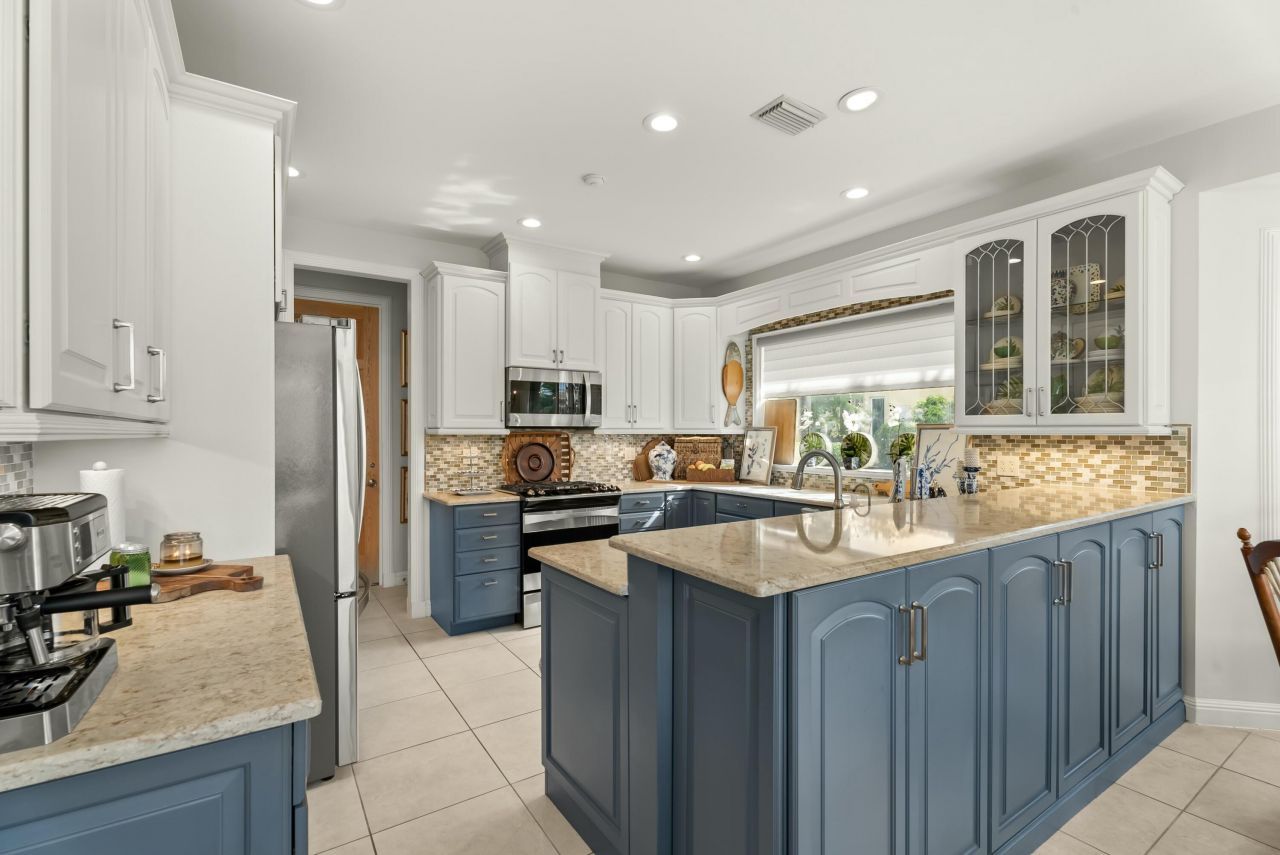 560 SW Bay Pointe Circle, Palm City, FL 34990 Photo